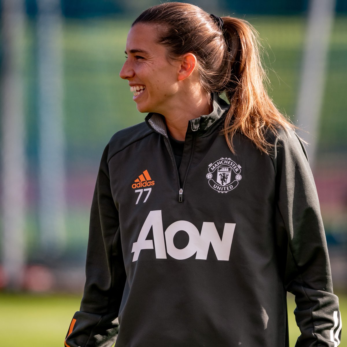 ManUtdWomen's tweet photo. When #MUWomen finally post training pics of @ChristenPress and @TobinHeath 😁 https://t.co/TApviO3kxE