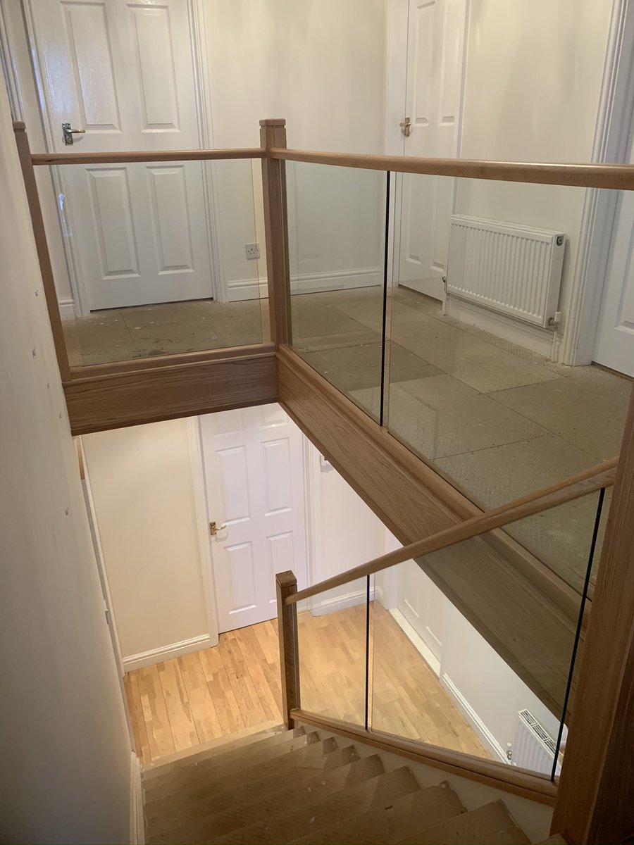 RMRChippy's tweet photo. Again, another lovely Oak Renovation with glass. Was a lovely job to fit in Cornwall🌊 https://t.co/Ne1RzJXdAL