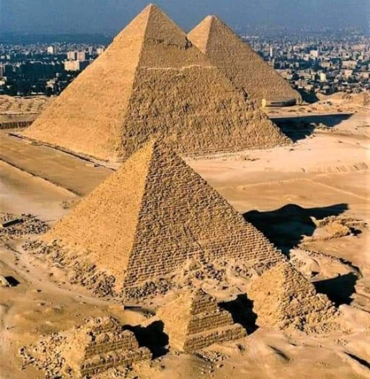 dortuggmailcom's tweet photo. #lihdohistoricalpiece:: The pyramid of Egypt gives civilization give science give literature  religion and even  jesus christ when he born he was taken to Africa civilization begins from  Africa. #lihdoproject  #gloryboydortu #lihdo #capacityintelligenceanalyzers #seagleh https://t.co/KCR2e8sVUV