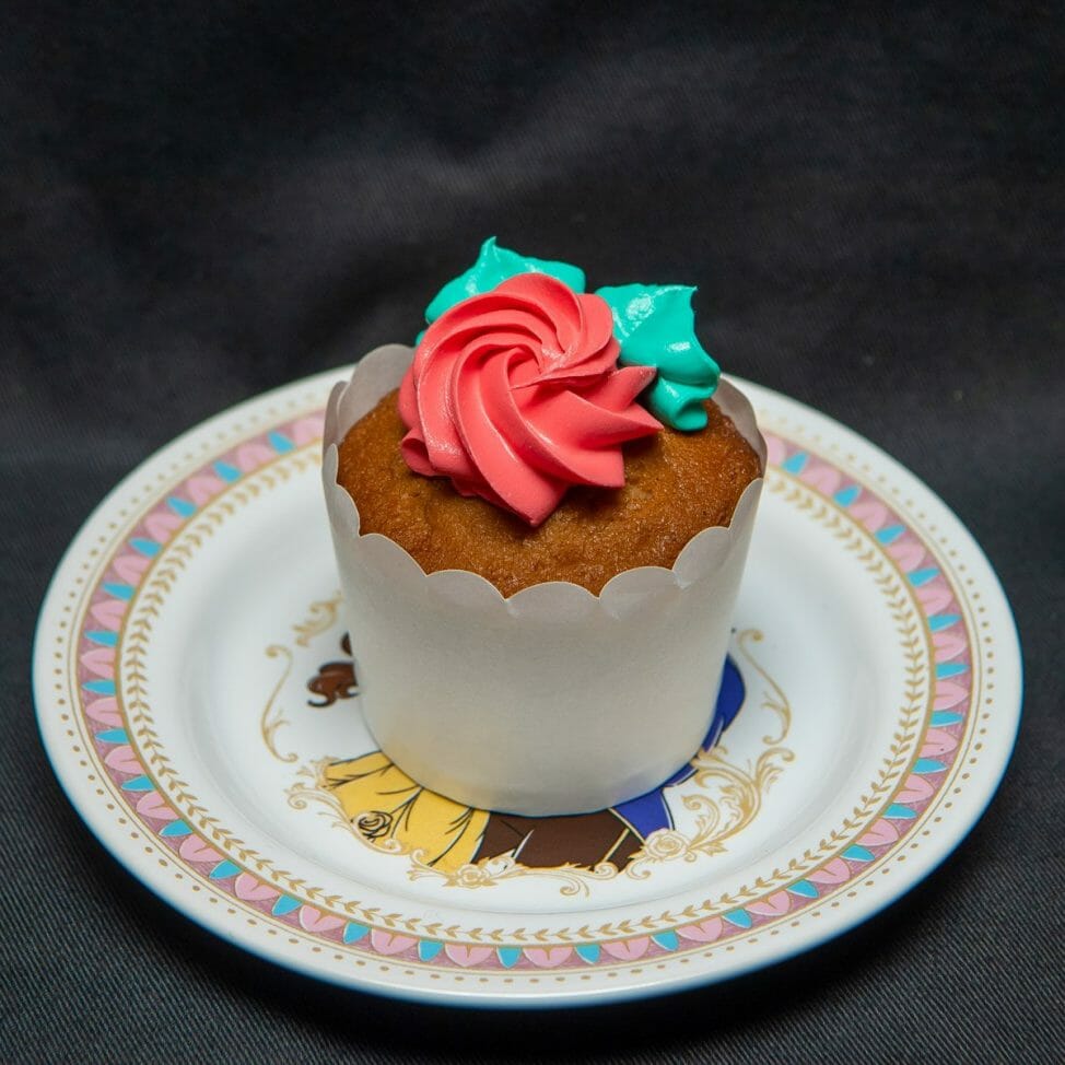 Dtimesdelicious V Twitter 美女と野獣 スーベニアプレート付き 東京ディズニーランドカップケーキ キャラメル風味 9月28日発売 詳細 T Co Wt5bjqwct3