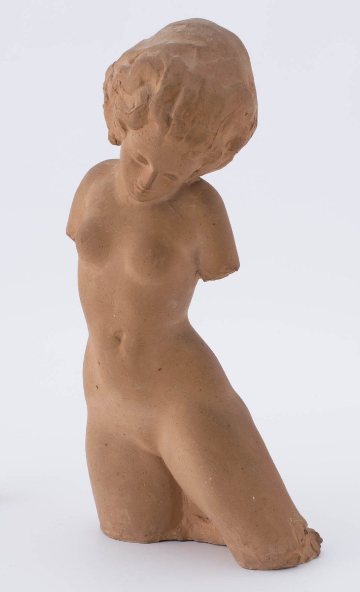 Gijsbert Jacobs van den Hof, Staand vrouwelijk naakt, "Scheefkopje", 1937, chamotte #klei collectie @DrentsMuseum #collectievissen https://t.co/55bKquEa42