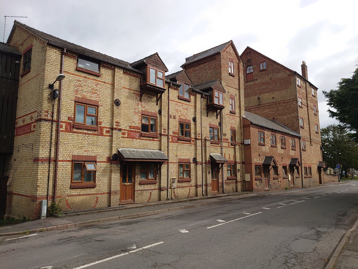 PaulMagan2's tweet photo. Popped into Ramsey today (haircut time), driven and walked past these two #OSBenchmarks a thousand times or more. Ramsey Old Docks (now apartments) and the Old Bank building. @moonraker_the what have you done to me π@FascinatingFens @discover_ramsey @OrdnanceSurvey @Dennis_Maps https://t.co/uPUsUlugsP