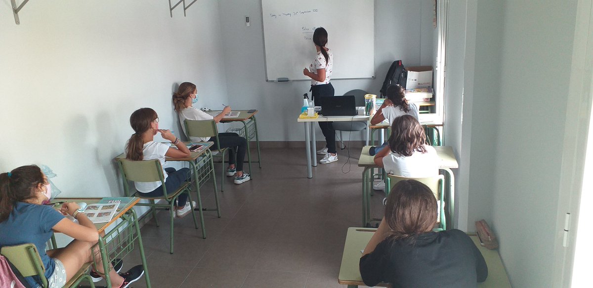 CURSO 2020 / 2021. A PLENO RENDIMIENTO UN NUEVO CURSO LLENO DE ALTERACIONES PERO CON FIRMEZA EN NUESTRAS CONVICCIONES PEDADÓGICAS. Desde aquí agradecer a las familias, profesorado y especialmente al alumnado la gran capacidad adaptativa a las actuales circunstancias. ENHORABUENA.
