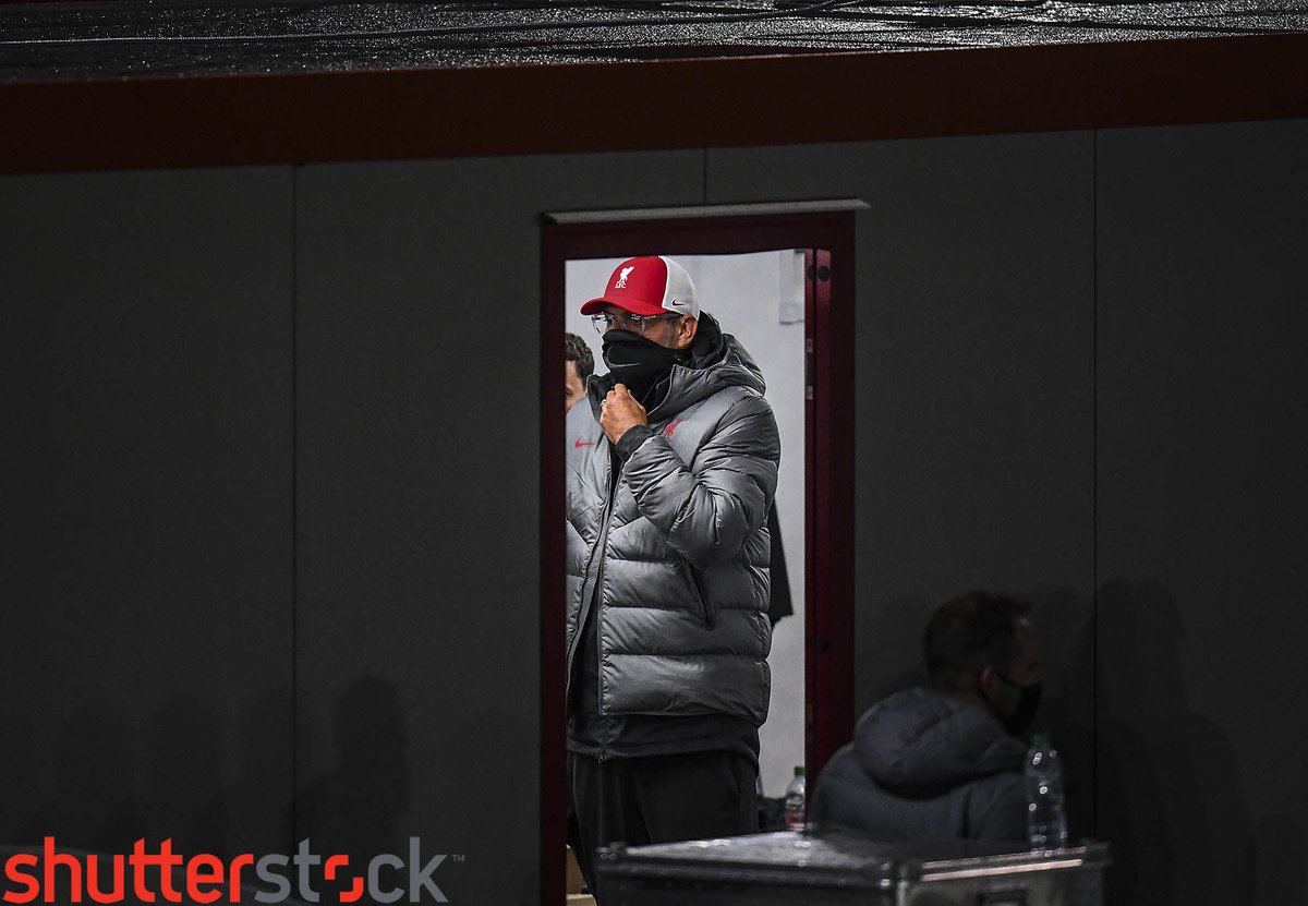 AnnaGowthorpe's tweet photo. Who needs luxury changing rooms? #Klopps #Liverpool beat #LincolnCity 7-2 in the #CarabaoCup @LFC @LincolnCity_FC at a wet and chilly #SincilBank #LINLIV #lfc @ShutterstockNow ⚽️ https://t.co/uYhVDIunaQ