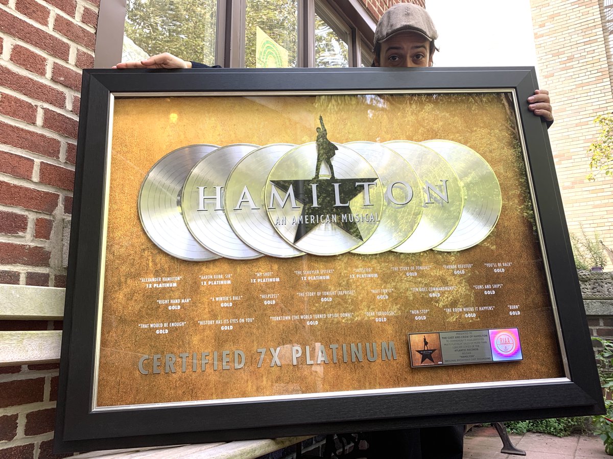 Lin_Manuel's tweet image. 5 years ago we released the #Hamiltunes...and 5 years later, still in the top 5, 7x platinum, &amp;amp; reeling with gratitude. To the cast, crew &amp;amp; fans of Hamilton around the world:
this is yours.
Live theater WILL be back someday.
Please take care of yourselves &amp;amp; each other. Thank you.