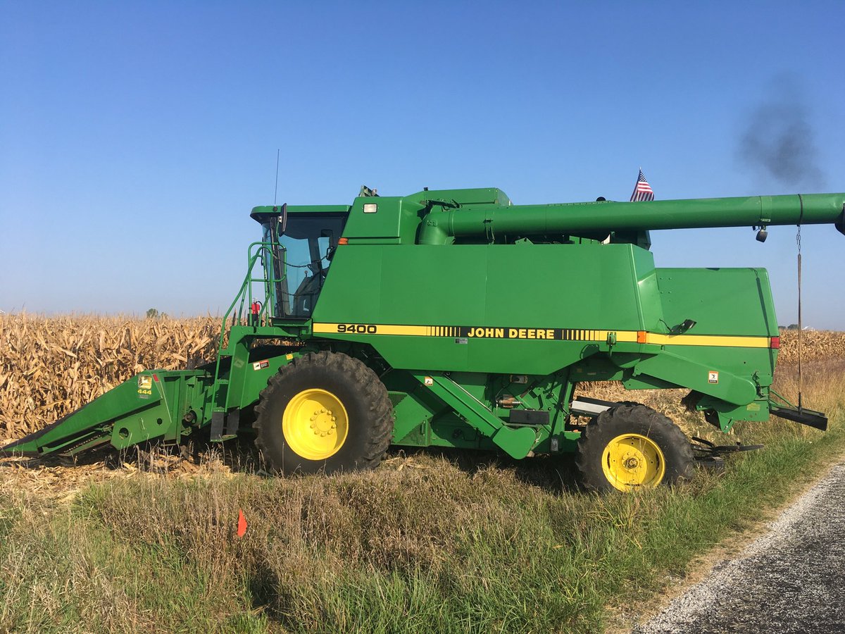 beanplantman's tweet photo. Day 1 of what is “officially” Dad’s 60th harvest. #FridayStart @GlenBirnbaum https://t.co/LNxjJRlhog