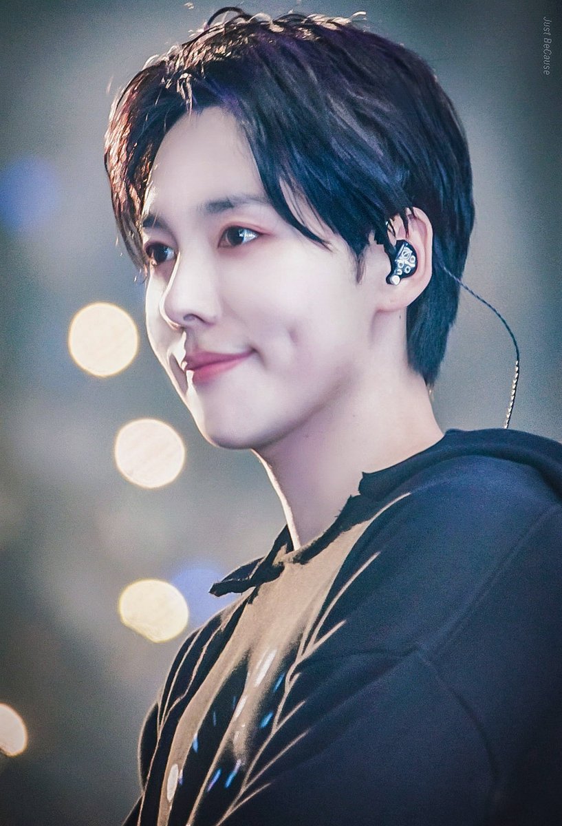 JustBecause_95's tweet image. 우리 어린왕자야 생일 인 이틀만 행복하지 말구🌼
1년365일 하루 하루가 생일처럼 행복하길 항상 행복하게💙
축하도 좋지만 오빠 몸도 조심하세요~

#또또또_보고싶은_김진우_생일_축하해
#HappyJinuDay
#BloomingWithJinuDay
#WINNER #위너
#JINU #KIMJINWOO #김진우 #진우