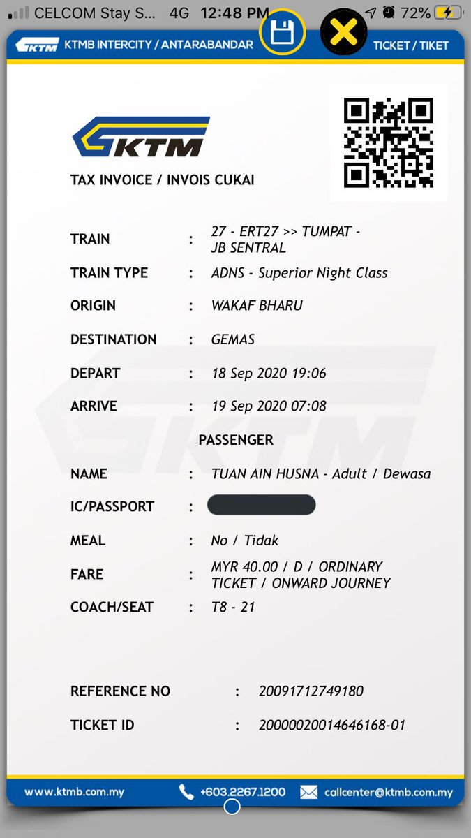 Owhh.. lupa nk bgtau. Kereta api yg ada katil ni dari Kelantan ke Johor. Dia tak stop kat KL. Sbb tu aku beli 2 tiket. Tiket dr Kelantan ke Gemas tu yg baring Tingkat Atas RM40. Dari Gemas ke KL sentral naik ETS RM33. ETS xde katil. Kerusi biasa 