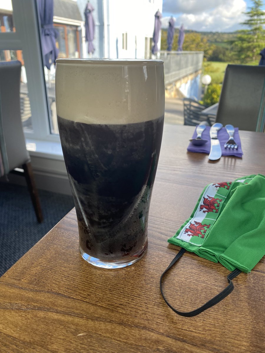 WelshWhisperer's tweet photo. #shitpints 🙈🏴󠁧󠁢󠁷󠁬󠁳󠁿 https://t.co/f1CaUSlWcK