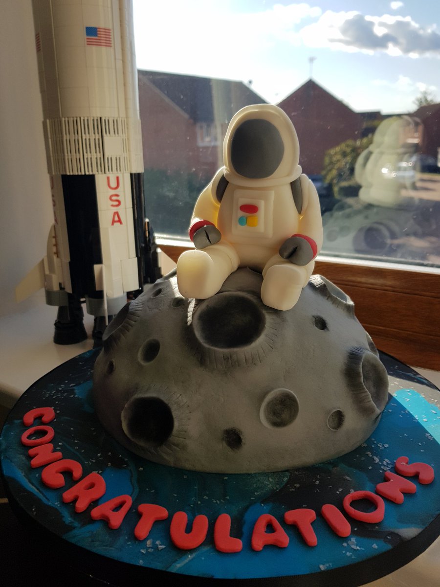 I passed my PhD viva for my thesis on 'Making Water from Lunar Regolith'

Next stop, watching my experiment operate on the Moon! 🚀🌙

#SpaceResources #PlanetaryScience #ISRU #WomenInSTEM #AcademicChatter