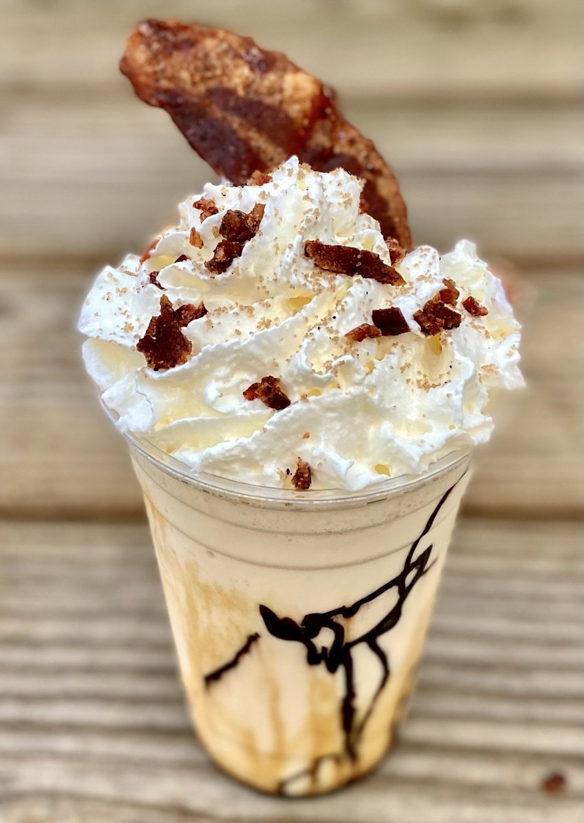 TillysChickn's tweet photo. DAY 3 OF THE TCB FOODIE FAIR! Each day’s specials are a one day only event so don’t miss out! 

FRIDAYS SPECIALS (4-8pm)

Follow the IG link below for special details:
https://t.co/b4ClqNSYAP

#rhodeisland #food #eat https://t.co/S6qWC4MrcL