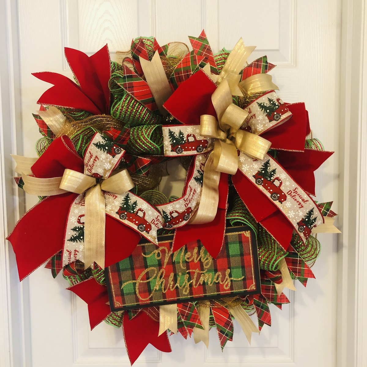 Excited to share the latest addition to my #etsy shop: Traditional Christmas wreath for front door, Large Outdoor Porch Wreath, Christmas Decor etsy.me/32Zi6dg #green #christmas #red #winter #indoorwalldecor #decomeshwreath #christmaswreath #frontdoorwreath #la