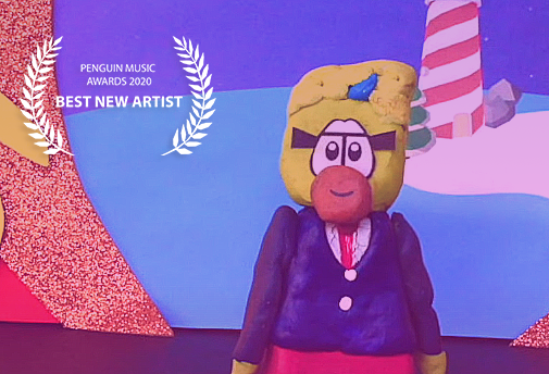 CPTonight's tweet photo. Muy contentos de recibir los reconocimientos de 
🏅 "Song of the Year" 
 🏅"Best New Artists" 
durante los premios de @penguinmussic  y muchas felicidades a todos los nominados! 🌕⚡️

#ClubPenguin #CPTonight https://t.co/JiSVC29e2S