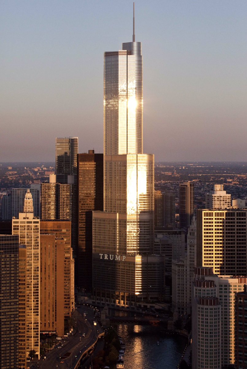 It's always Golden Hour at @TrumpChicago, where 92 stories of style and luxury soar high above Chicago's stunning city landscape. https://t.co/WXQNLwLAlF✨ https://t.co/Tt2EqyNbGz