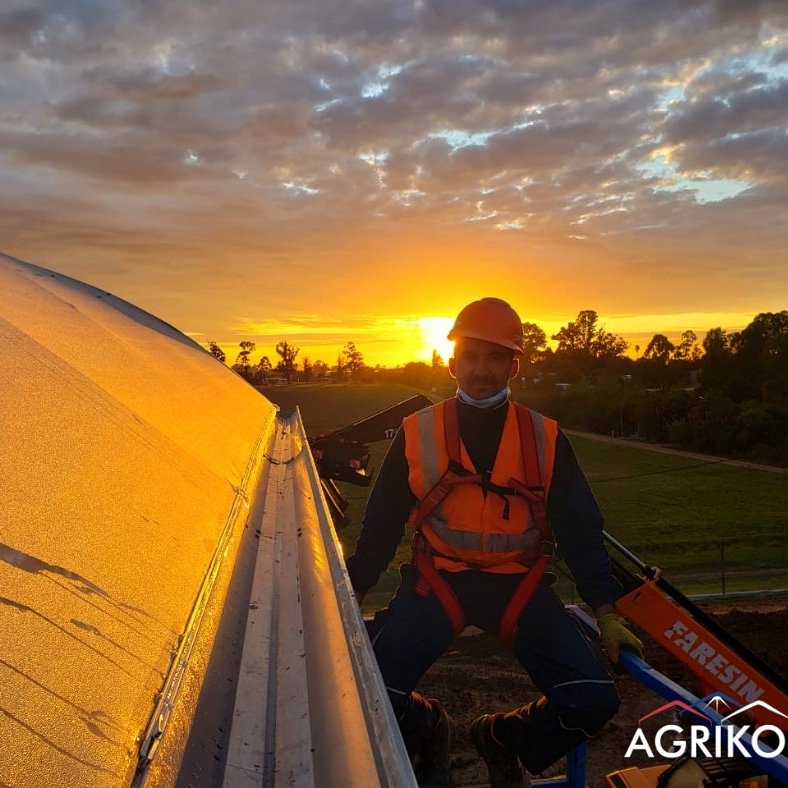 Sometimes we just need a break the enjoy the sunset, what a beautiful view from our great project at <a href="/VillaSerre/">VillaSerre</a> 
•
#WhatAView #Sunset #Villaserre #Agrikol #YaEsViernes #FridayMood #Mexico