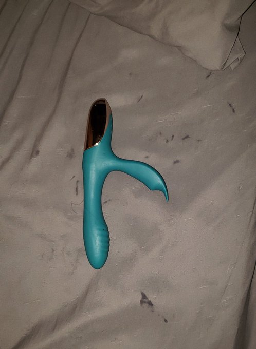 Happy #fuckingfriday! This is what happens to the sheets when @MeetingJessica and I have some morning<a href="/tag/fuckingfriday"class="tags">#fuckingfriday</a>