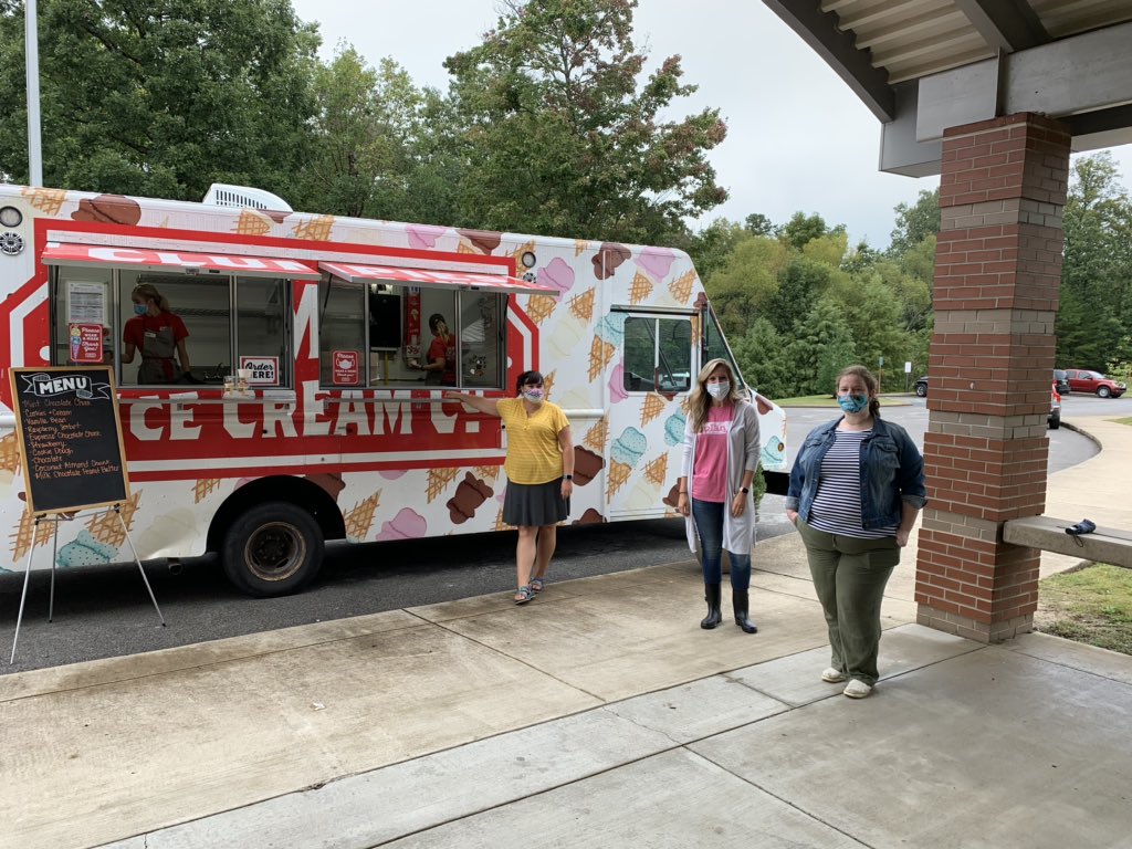 How do you spoil <a href="/NolanKnights/">NolanKnights</a> teachers? Have <a href="/Clumpies/">Clumpies Ice Cream</a> truck stop by courtesy of the <a href="/NolanPTA/">Nolan Elementary PTA</a> Such a sweet treat!