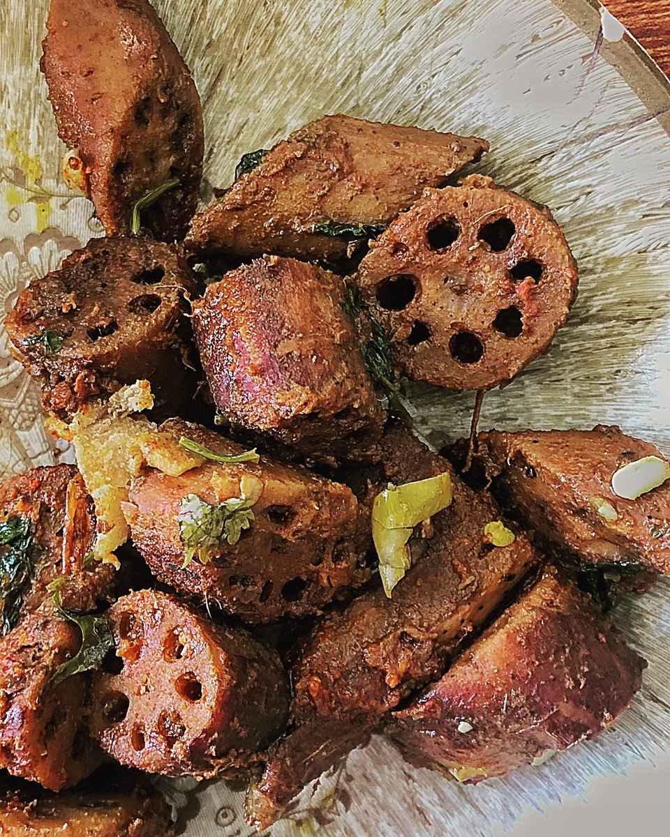 LubnaJavaid's tweet photo. #bhay #bhey #lotus #root #vegetable #food #meal #travel #travelphotography #travelog #wanderlust #Pakistan #Sindh https://t.co/sqZRxfIJPZ