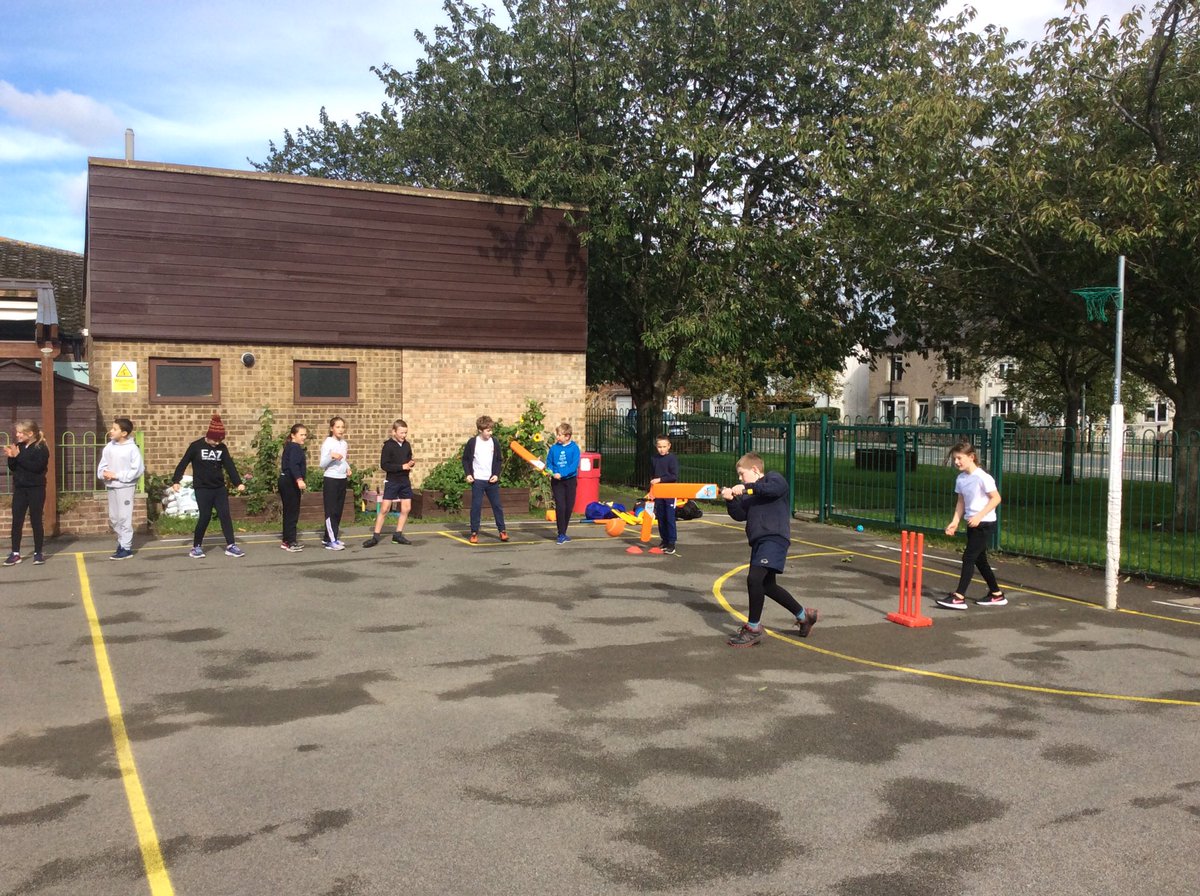 BurnestonSchool's tweet photo. Falcons developing their catching and batting skills in this morning’s brilliant @Yorkshirecb coaching session https://t.co/U7zcBmCJrc