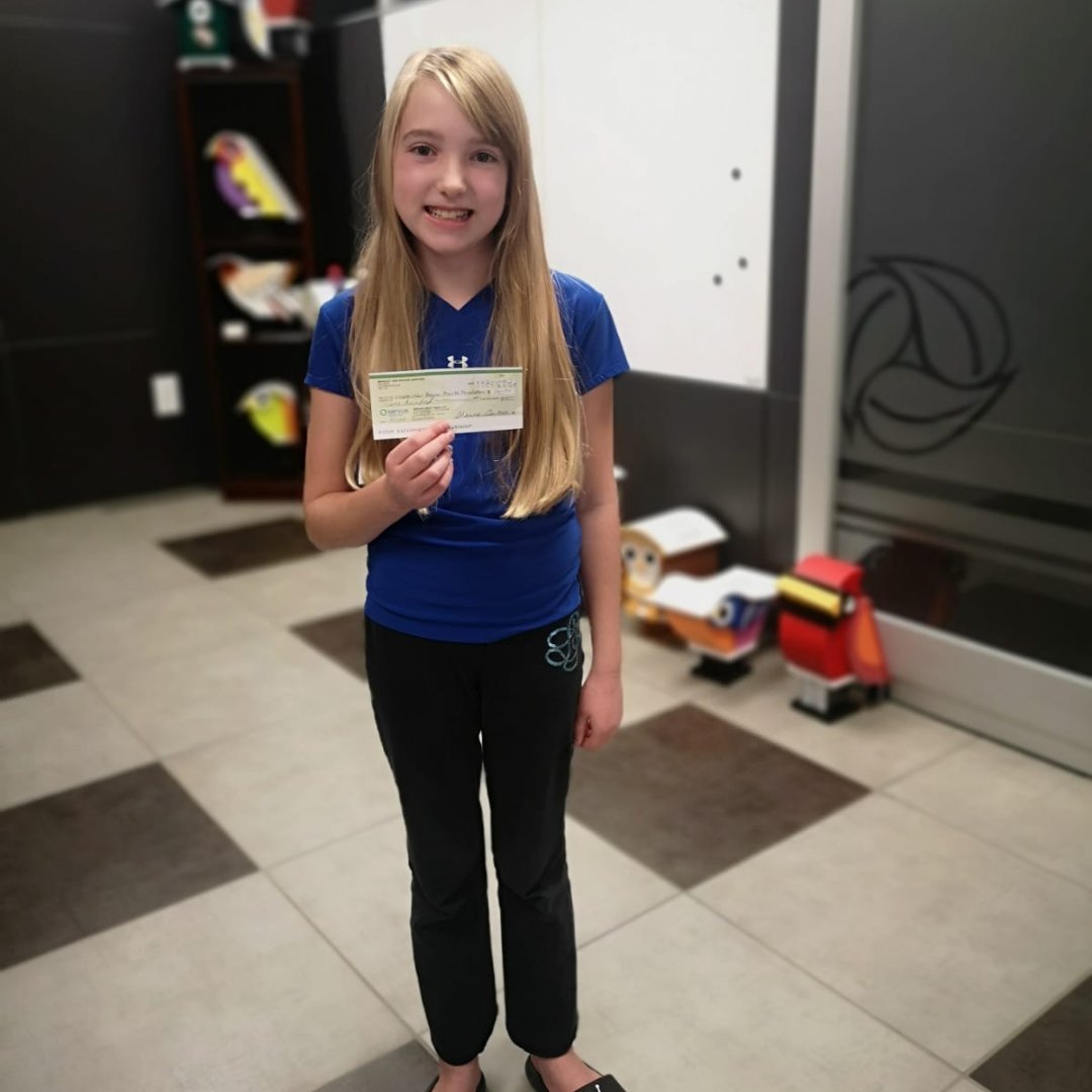LloydRHF's tweet photo. Feel good Friday brought to you by Nicole! 

Nicole has been working hard creating bracelets this year and after all that hard work she selflessly decided to donate her profits  of $100 to COVID-19 Emergency Fund. 

That you for your donation Nicole, it's so greatly appreciated! https://t.co/7t9f6nSeSs