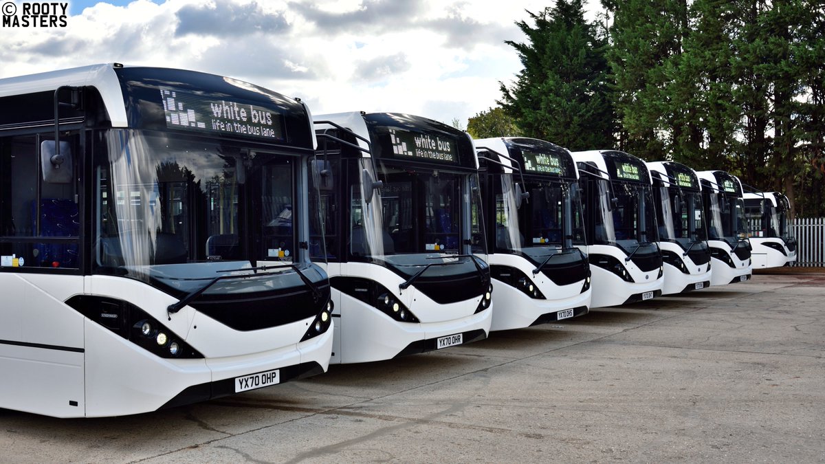 rootymasters's tweet image. It&apos;s not every day you get to welcome SIX brand new buses!! White Bus of Winkfield have taken delivery of Alexander Dennis Enviro200 MMC buses YX70OHP/R/S/T/U/V today (25/09/2020). @ADLbus @WhiteBusService
