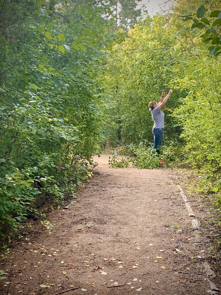 SDHighwayPatrol's tweet image. Yesterday, Troopers from the Aberdeen Squad, Recruit Jones and, Chaplain Shaver completed their community project. They cleared the walking trails at Mina Recreation State Park and the Horse Trails at Richmond Lake State Recreation Area. #keepSDsafe