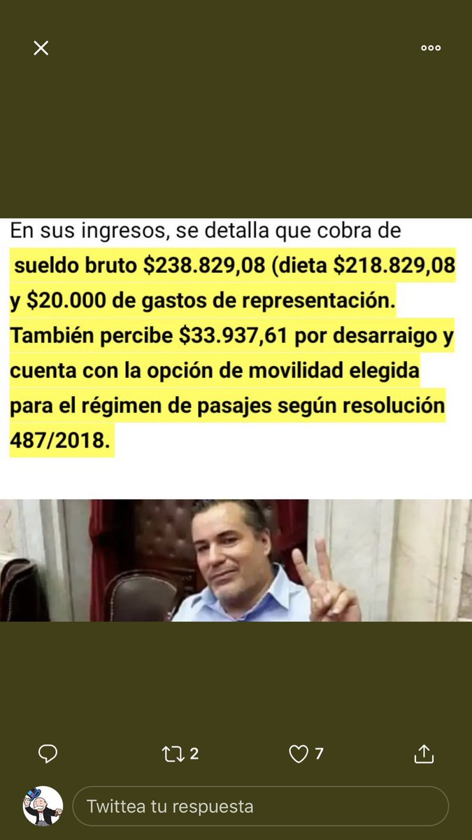 capitalesmejor's tweet photo. #AmeriElTetero unos chupan tetas sentados en la casa , cobran fortunas y dirigen el país. Los otros tienen valores, son voluntarios y dan la vida. La grieta es moral , políticos vs gente común https://t.co/1yl8jQvHXz