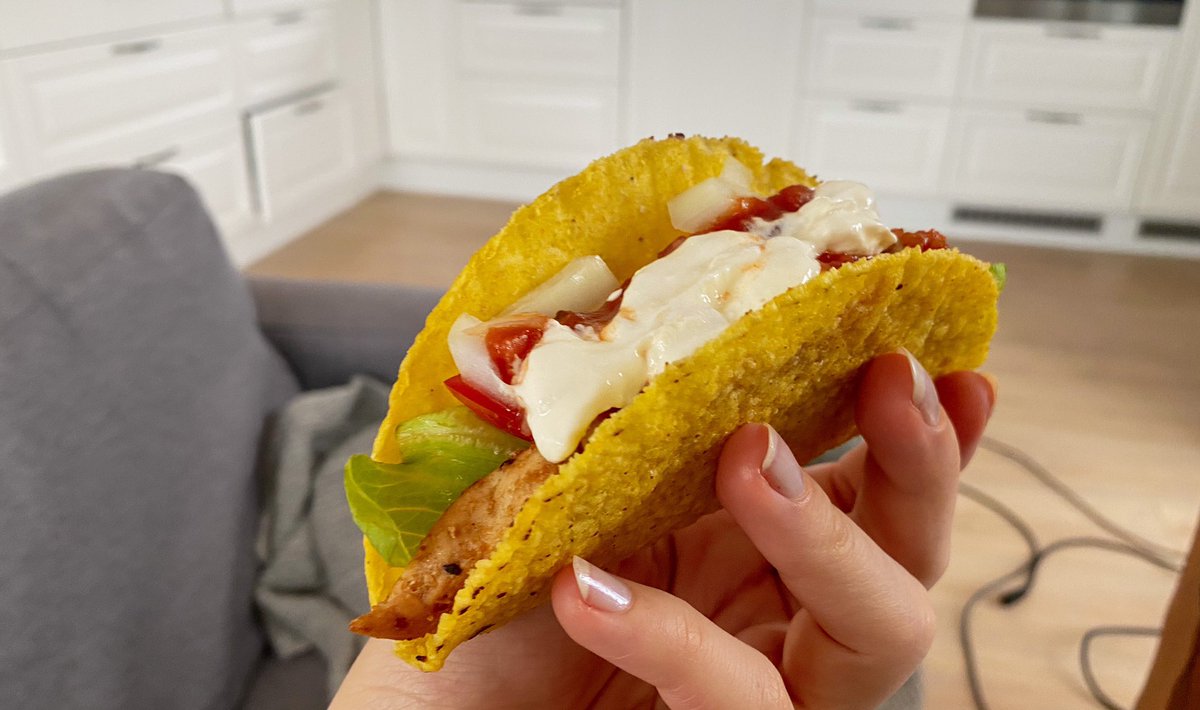 nmplol's tweet image. Malenas taco first pic
Nicks taco 2nd picture.

RT for Malena
Like for Nick