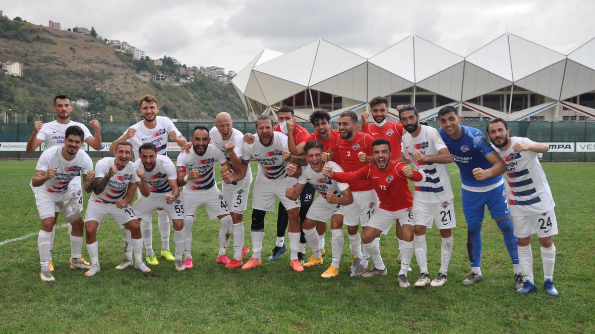 2. Lig Beyaz Grup'ta mücadele eden Hekimoğlu Trabzon, 1-0 geriye düştüğü karşılaşmada Amed Sportif'i 4-1 mağlup etti.

Hekimoğlu Trabzon'u 3 puana taşıyan golleri Sezer Özmen, Can Erdem ve Burhan Eşer (2) kaydetti.