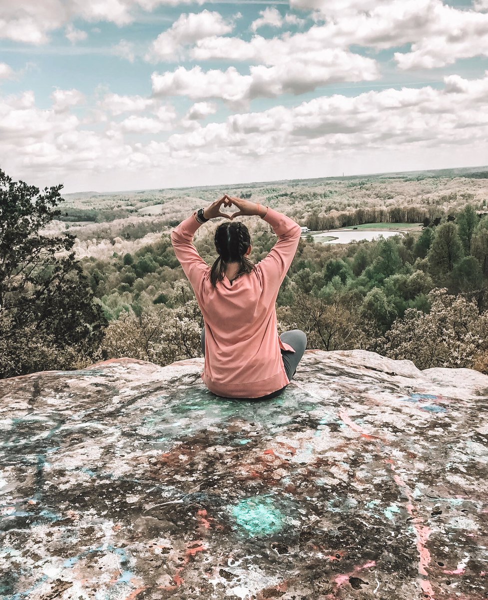 𝑻𝑯𝑬𝑺𝑬 𝑯𝑨𝑵𝑫𝑺 𝑫𝑶𝑵’𝑻 𝑯𝑨𝒁𝑬 
Sisterhood is about lifting each other up, not tearing each other down!! As members of Alpha Omicron Pi, we inspire confidence in others and strive to reach the highest standards🥀 #nationalhazingpreventionweek