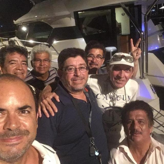 ClassNaviera's tweet image. La Vieja Guardia #IslaMujeres #AquetzaliFirstClass