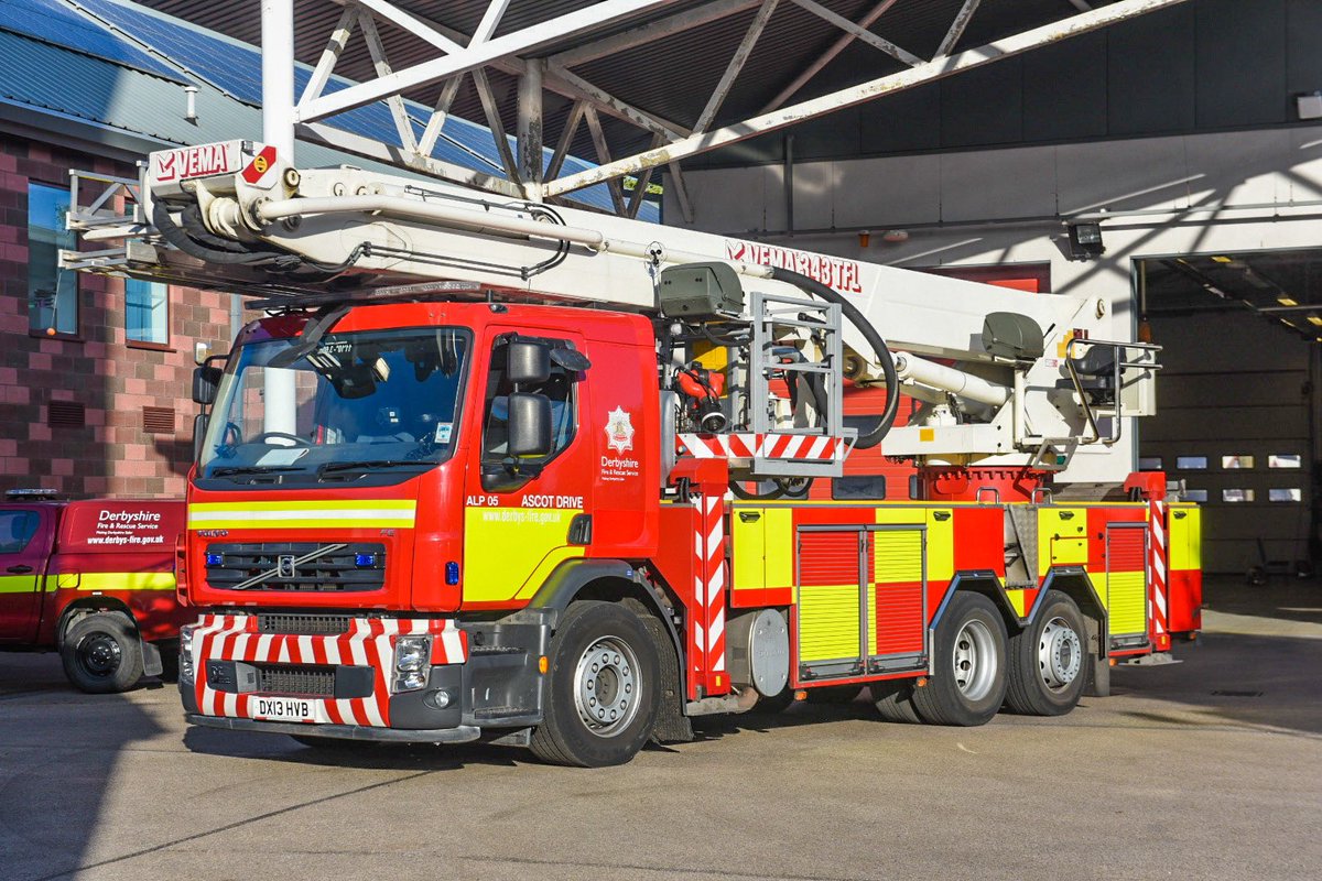 Fire_Photos's tweet photo. Big thanks to #RedWatch @NottmRoadFS & #AscotDrive for accommodating some socially distanced photos of their #Scania #P310 Major Rescue Unit, @ScaniaUK #P280 Water Ladders and @VolvoTrucksUK 34M Vema ALP @DerbyshireFRS @EOneUKLtd https://t.co/eWVMRDenl0