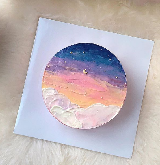 lavieestbelIe's tweet photo. Heart &amp; Arrow sky cakes 🌙✨ https://t.co/8FoKhv3KQA