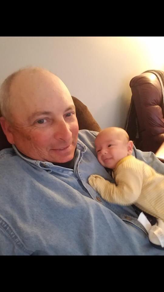 caitipoore's tweet photo. My dad’s selfies with Easton are elite https://t.co/IFiXeUpipF