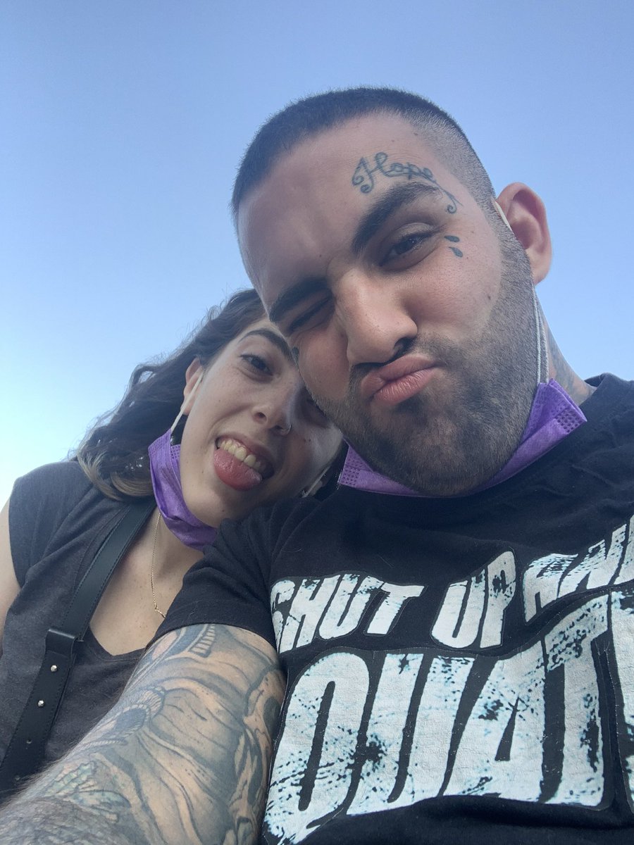 FreakMindy's tweet photo. Pigs must pay #cashmaster https://t.co/szOOijDgnH