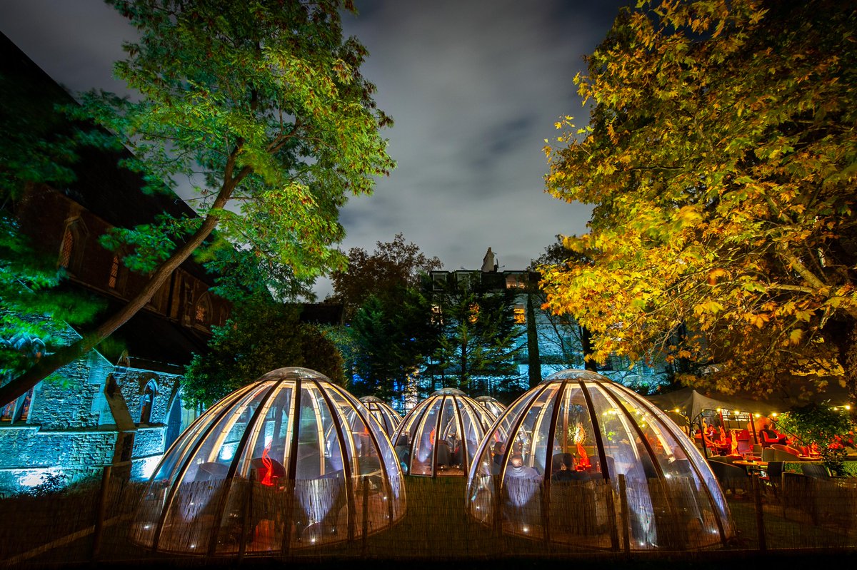LonSecretGarden's tweet photo. Tucked away in the back streets of leafy Kensington, you’ll forget that you're still in Central London.

#LondonSecretGarden #Kensington #London https://t.co/Qx2e2Uocjo