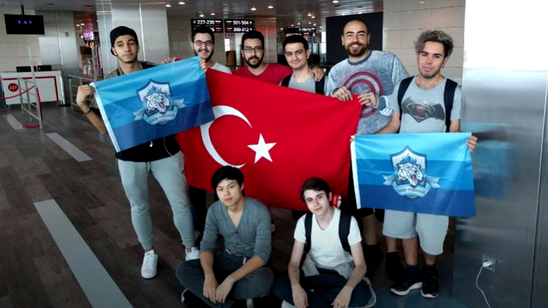 #Worlds2020 dün ki sup bebeleri bune diyo fosil dpcilerin gözü yaşlı.