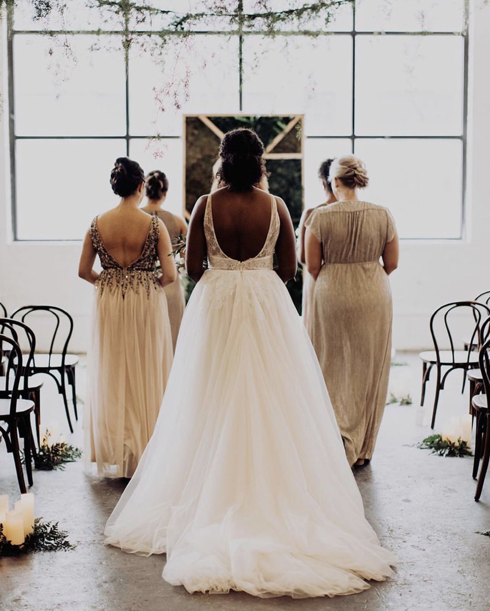 Bride + Bridesmaids ✨ #RedSpaceWeddings