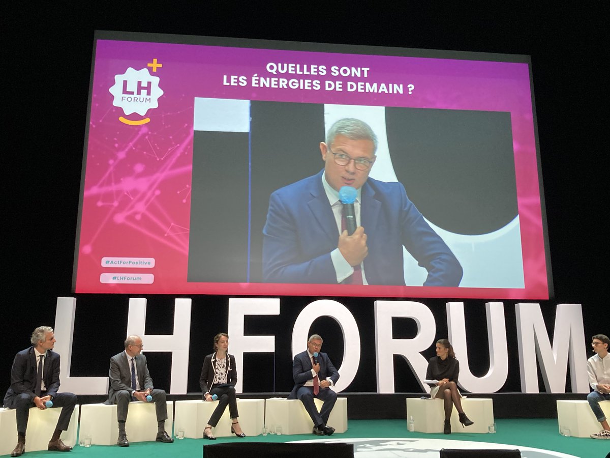 Je suis ravi d'avoir pu participer au #LHForum au @LH_LeHavre, réunissant élus et acteurs des territoires qui agissent pour l’#economiepositive, comme @bertrandpiccard @Anne_Hidalgo @jattali @EPhilippe_LH @ExploreMikeHorn et bien d’autres.