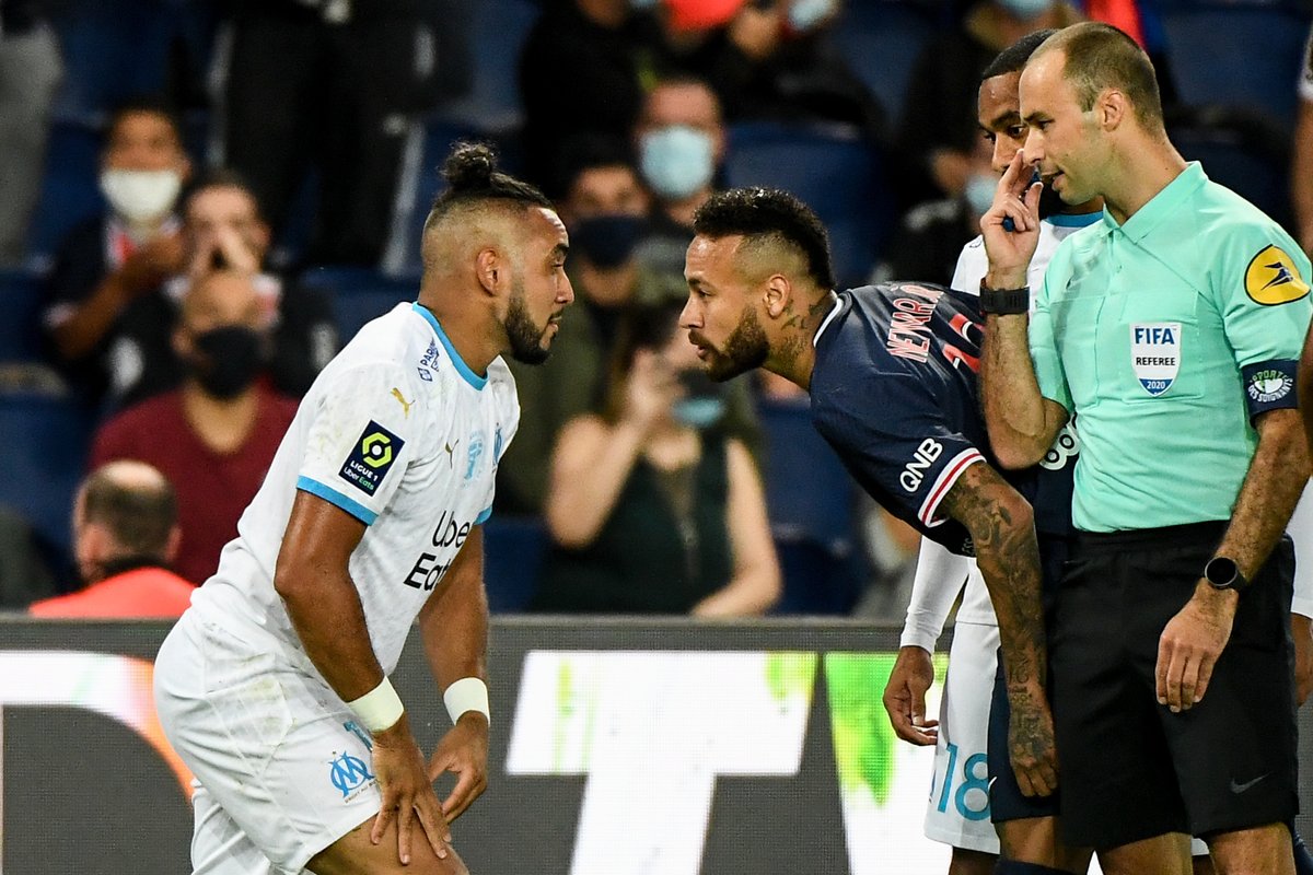 ActuFoot_'s tweet photo. Bosetti : « Neymar a tout gagné, et Payet rien du tout. (...) Demain s'il le veut, Neymar achète Payet et le met dans son jardin »

Réponse de Payet : « Et ensuite je t’achèterais toi pour te mettre devant chez moi parce que tu n’as pas le niveau pour être dans mon jardin »

⚡️👊 https://t.co/TEnValupsd