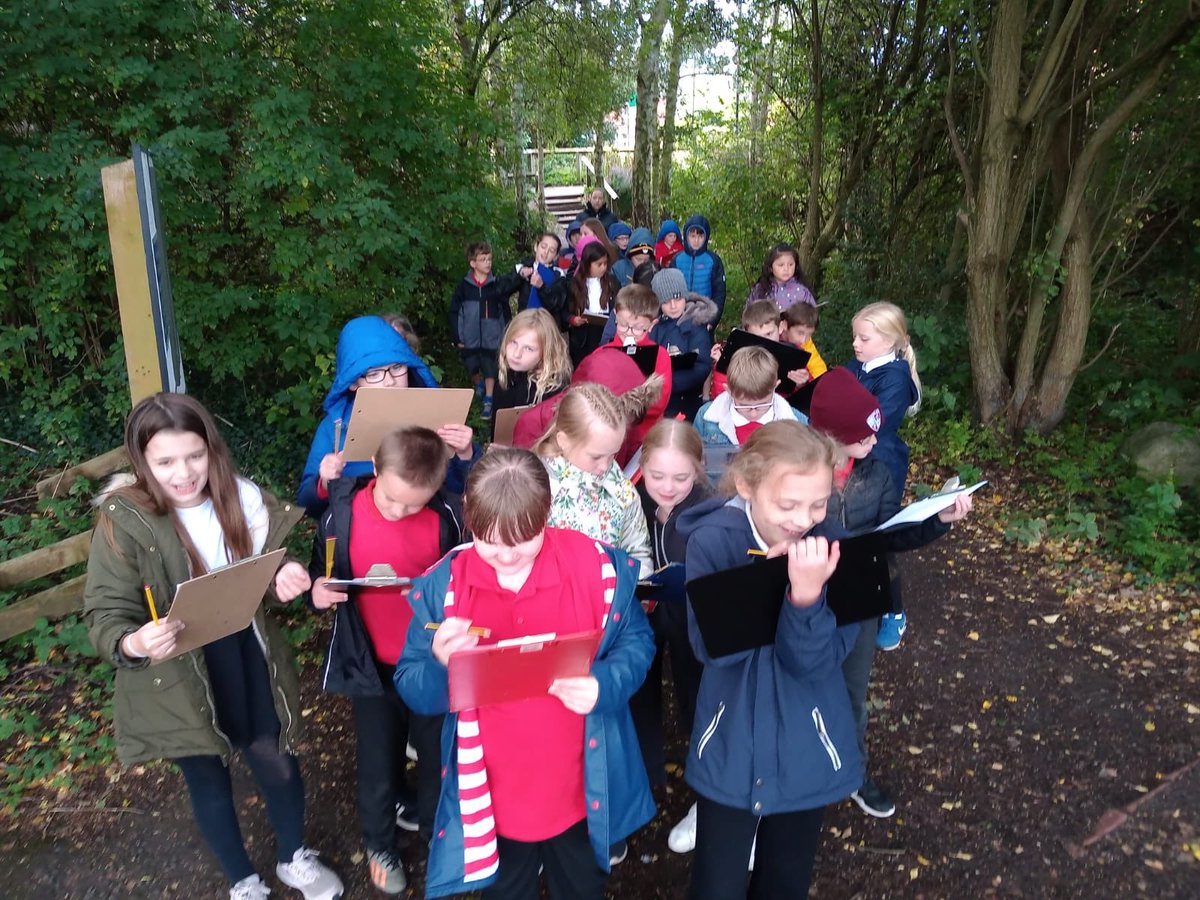 DringhousesPS's tweet photo. Class 9 put their compass skills into action on their field trip this morning. They drew sketch maps & created symbols to identify local land marks. #DringGeography https://t.co/8HwlrZQNAk