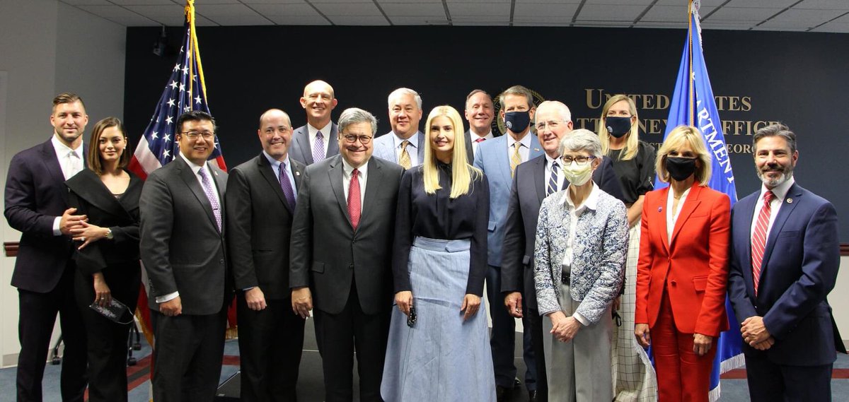 Street Grace tweet media