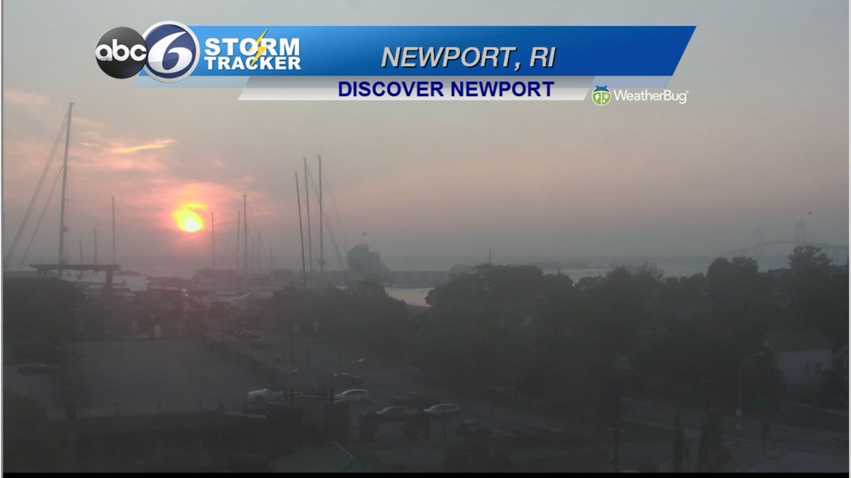 JDESNOYERSWAFF's tweet photo. In #Newport and #Providence the sun goes down on this warm day. #sunsets 
Happy #TGIF and here comes the #FirstFallWeekend 🍁🍁 @ABC6 https://t.co/zqyjqyTtvs https://t.co/CwIjd7cbzc