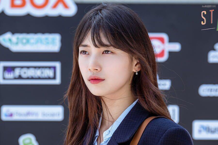 “I was attracted by the subject of startups, since it’s fresh and new. I was very moved by the story about young people who are a bit clumsy, and rather than putting the focus on the pressure for success, +
— #BaeSuzy on why she chose #StartUp
©️SOOMPI
#스타트업 #배수지 https://t.co/PCWdKpuIfu