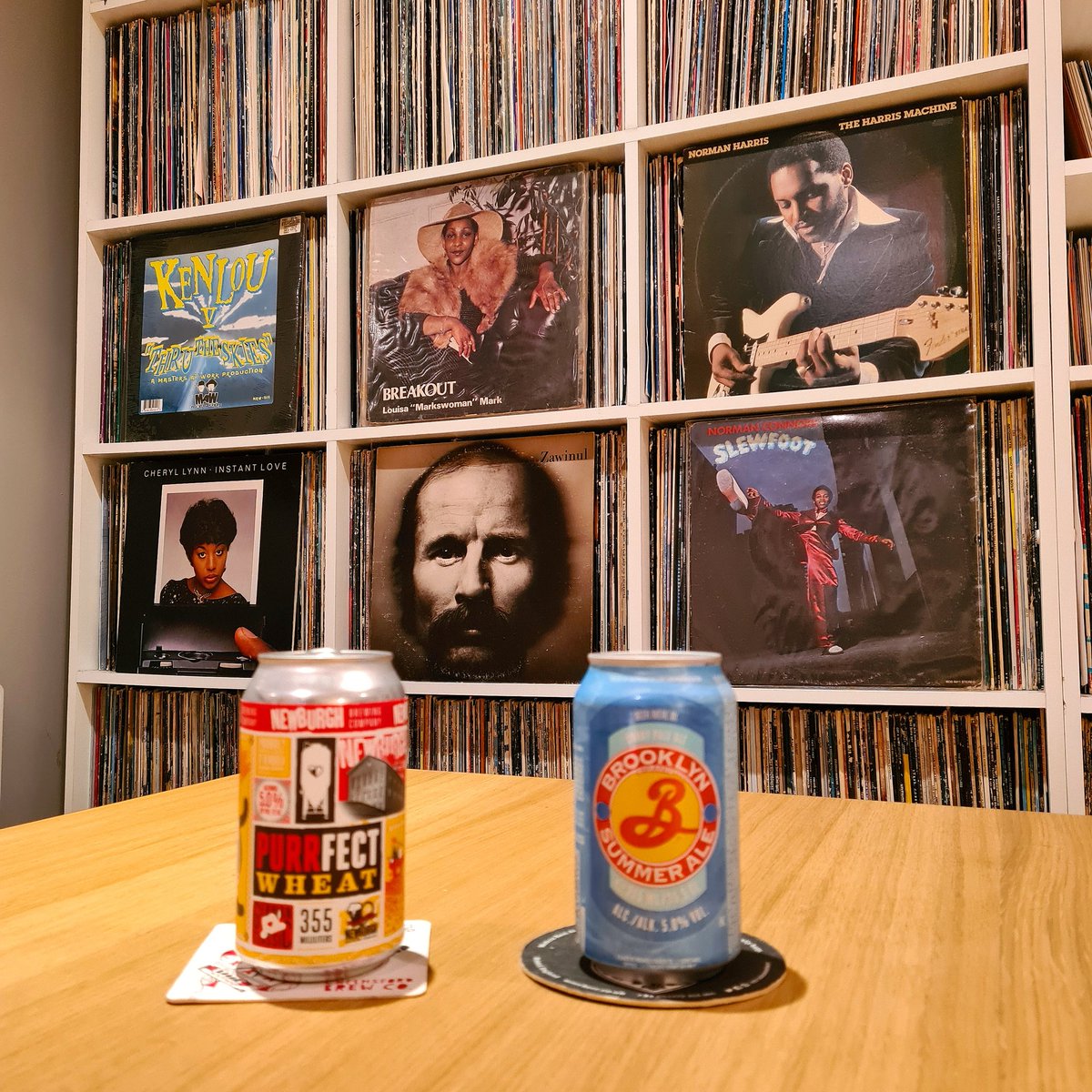 Funkymusak's tweet photo. Friday Night, Beer and Records 👍
🍺 @NewburghBrewing @BrooklynBrewery
#craftbeer #beerphoto #beeroclock #alephoto #craftbeerphoto #vinylrecords #vinyl #vinylcollection #housemusic #NowPlaying #nowdrinking #nowspinning https://t.co/R0A7wuz9F5