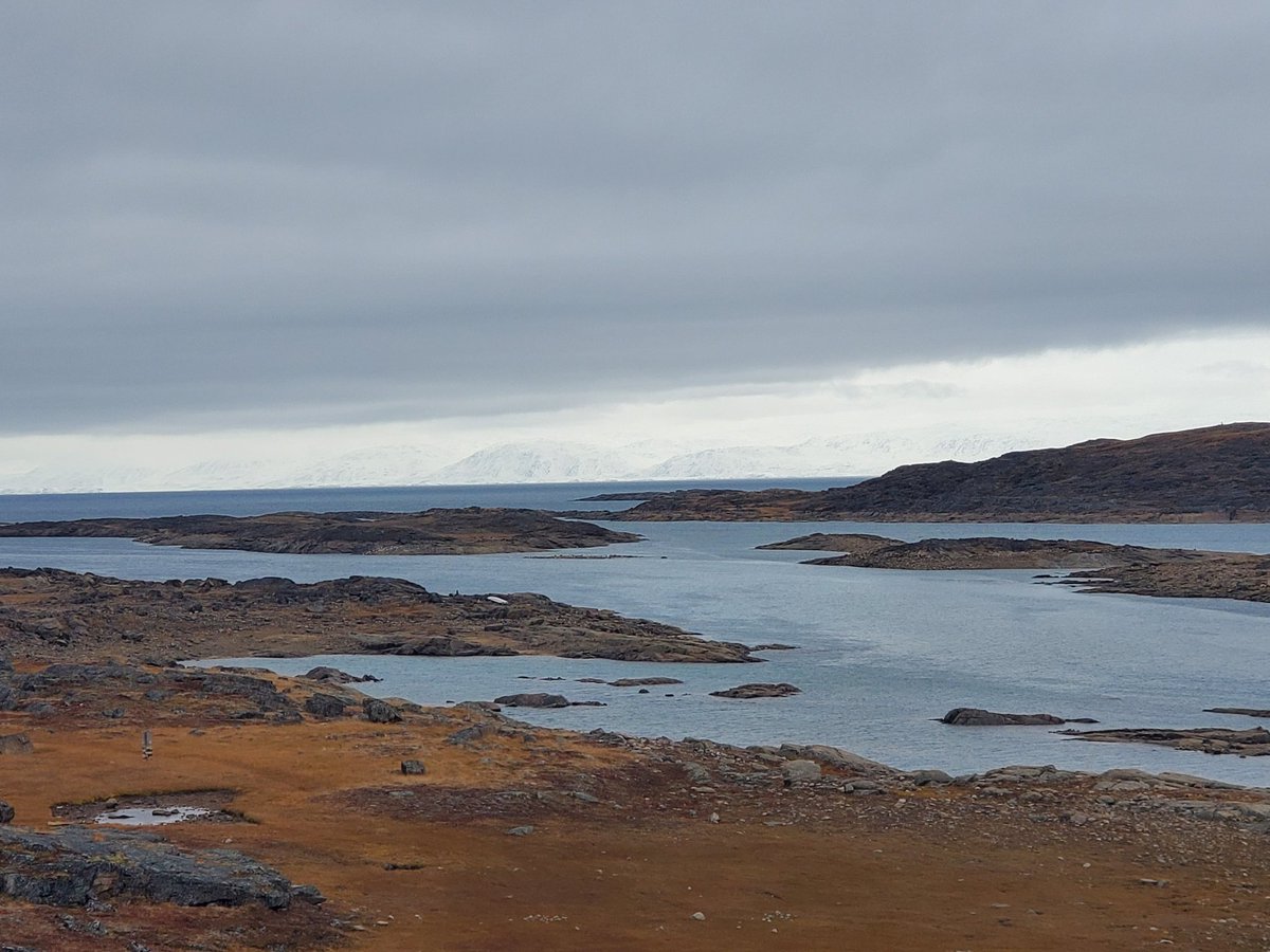 TaraVatNAC's tweet photo. my favourite classroom ♡ #Nunavut #BestTeaching #Chilly in #Iqaluit but we are outside every friday until Nov! #FridayFeels @NUArcticCollege @DalNursing #NACnursing https://t.co/x0dICstSFZ