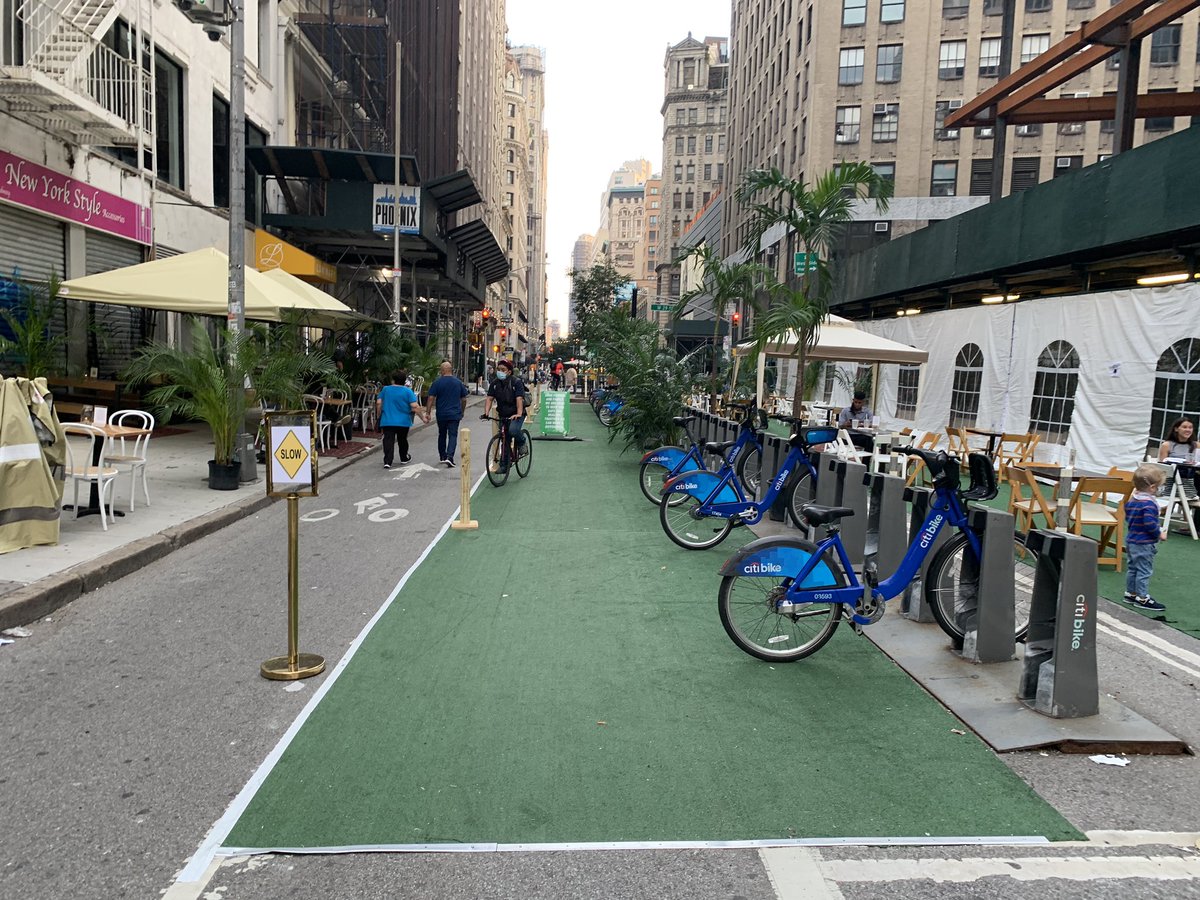 But then by 6pm, with open streets / restaurants, the astroturf on the  @CitiBikeNYC makes more sense! It was positively glorious 