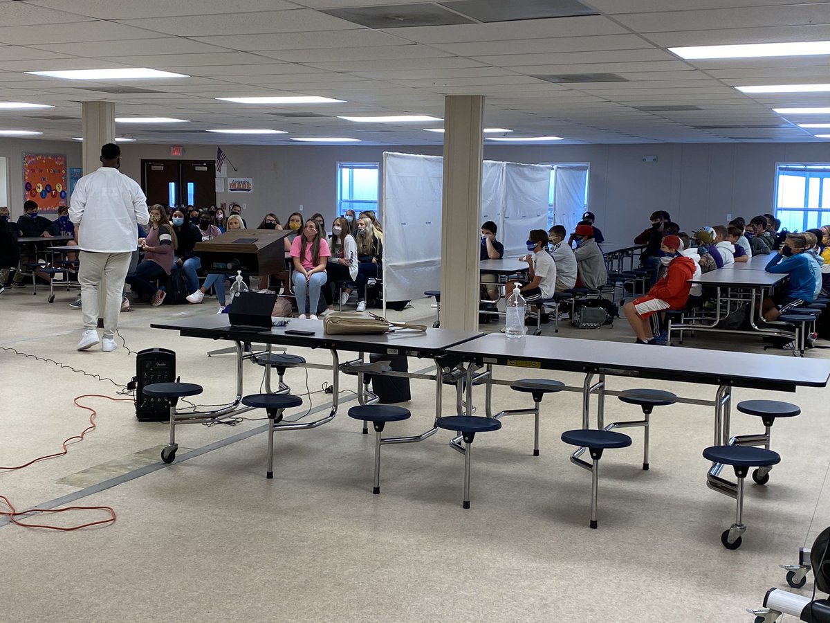 We had a great first meeting in FCA today. Huge thanks to Pastor Josh Stovall from Revival Temple for speaking. “You have a purpose. You’re not the next generation, you are now” @southsideALLIN <a href="/GoBucsSJHS/">Southside Jr. High</a>