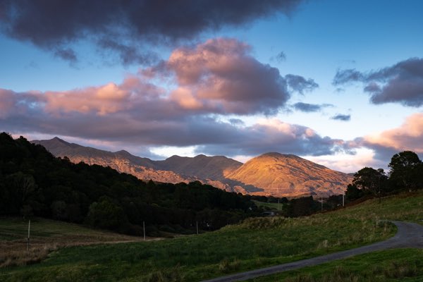 collaig's tweet photo. Late availability due to last minute cancellation due to latest government restrictions on different households meeting indoors. 10th-17th October. Stunning and peaceful location. Hot tub. Relax and unwind in the beautiful surroundings of the West Highlands https://t.co/46542rOMba