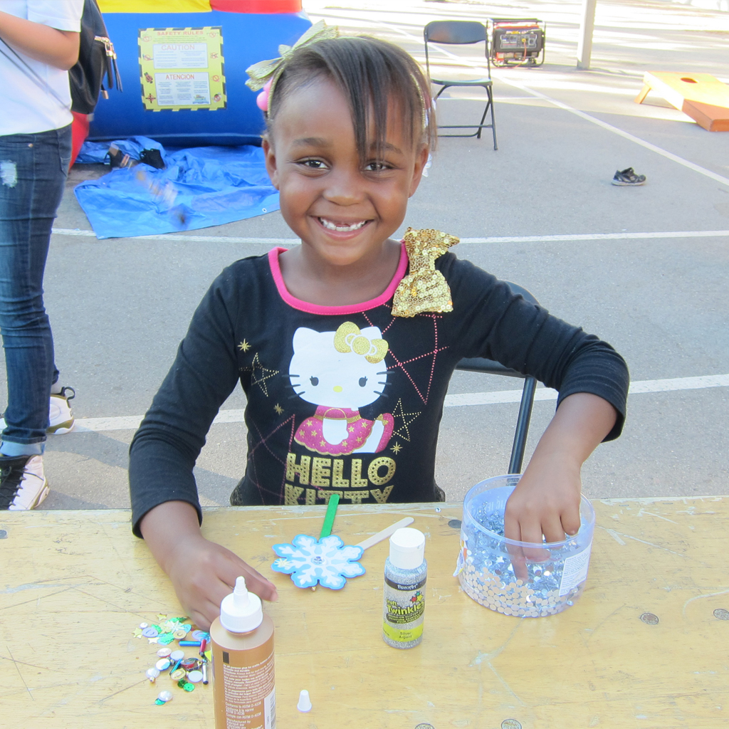 createnow's tweet photo. Create now has continued to bring joy to the youths we serve even in the middle of a pandemic and a complex year. Our commitment to serve has us creating remote offerings, virtual classes, and, as always, smiles. #Art #Youth #ArtsClasses #Smiles #CreateNow https://t.co/FvAhPwZzPc
